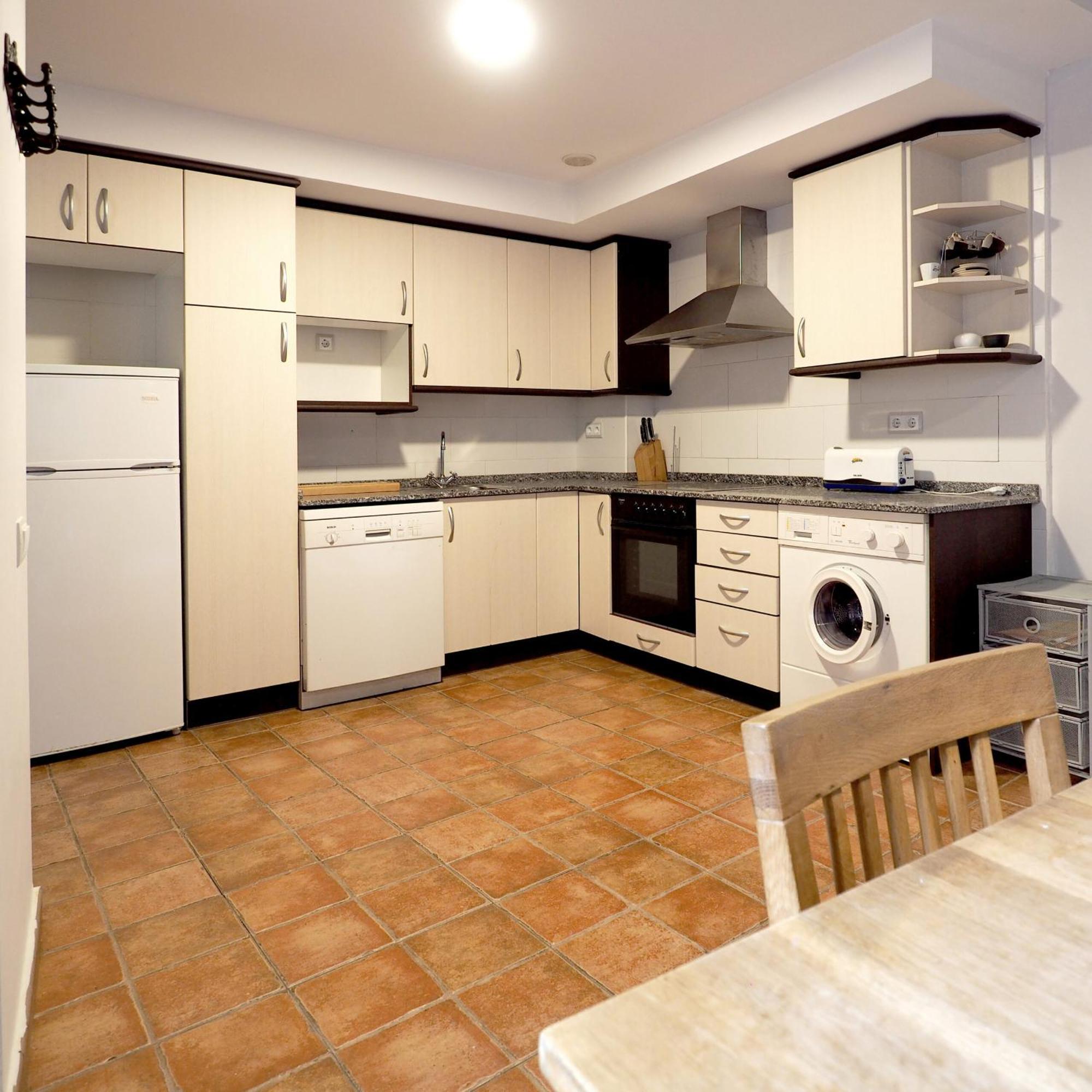 Apartamentos Angelus Plaza Mayor De Graus Extérieur photo